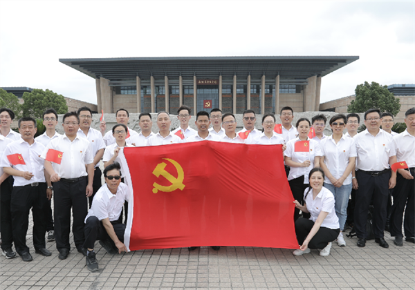 优秀党支部——一飞冲天300倍游戏二建党支部